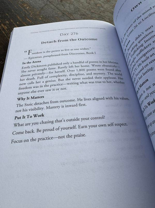 365 Daily Lessons of Stoicism